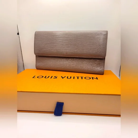 Louis Vuitton Sarah Long Gray Epi Wallet - Picture 1 of 6